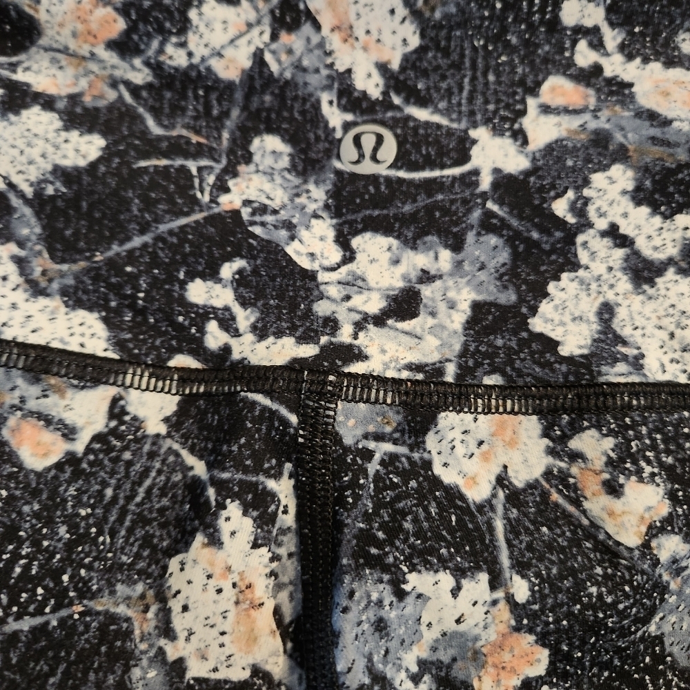 Lululemon Wunder Under Hi-Rise Spring Bloom Multi floral luxtreme tights size 10 - Picture 4 of 4